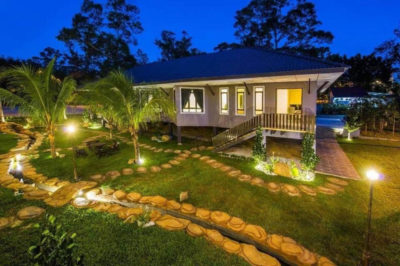 Capital O 90088 Mbp Leisure Resort Batu Pahat Exterior foto