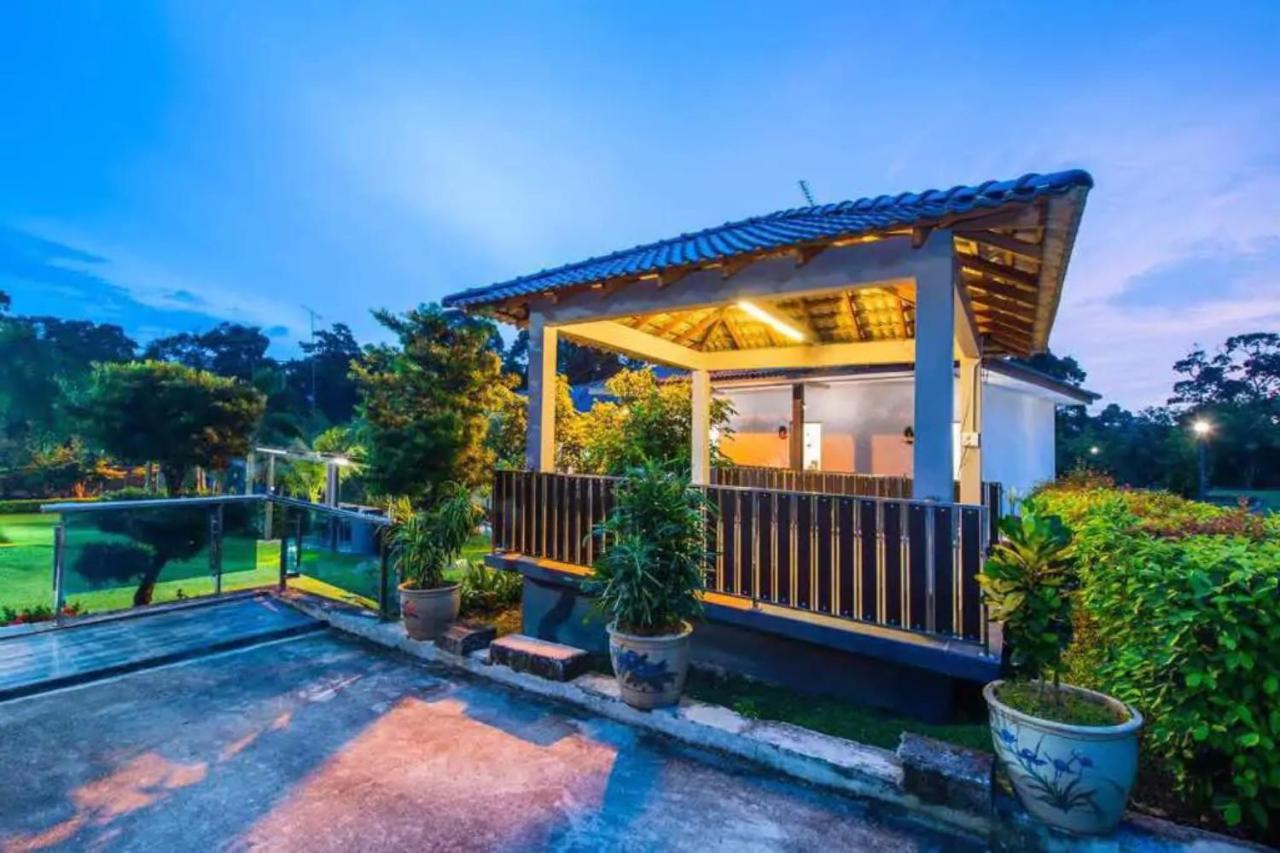 Capital O 90088 Mbp Leisure Resort Batu Pahat Exterior foto