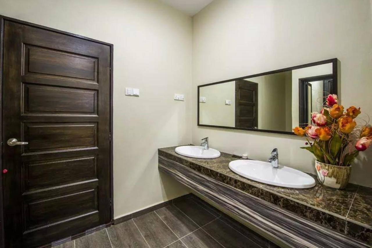 Capital O 90088 Mbp Leisure Resort Batu Pahat Exterior foto
